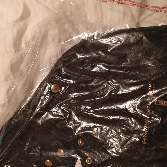 Jacket - Picture 9 of 10